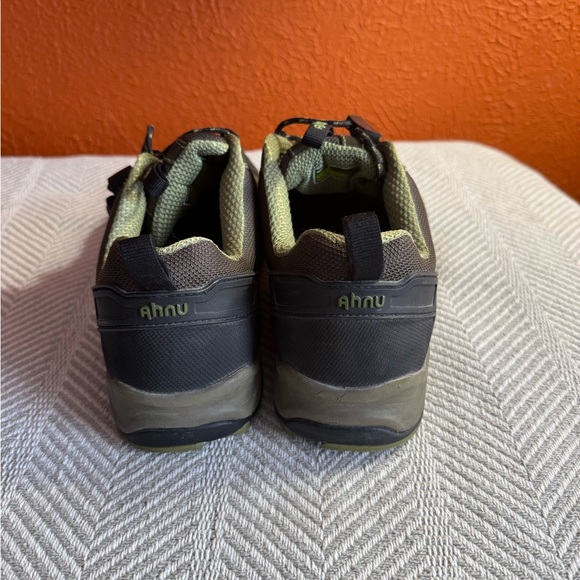 Men's Ahnu Hiking Low Top Waterproof Shoes, Size 10.5 - Picture 5 of 10